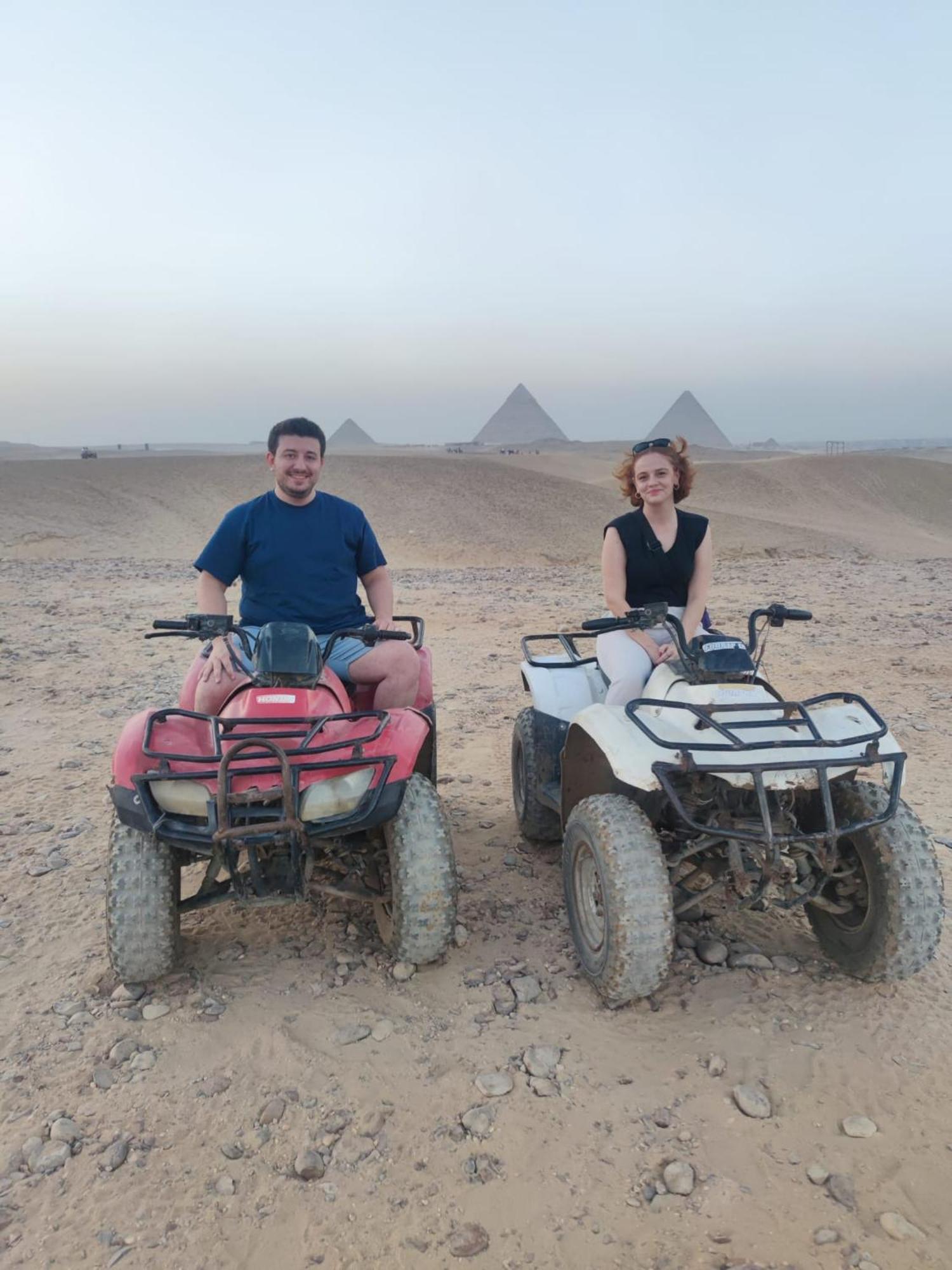 Pyramids Express View Hotel Kafret el-Gabal Eksteriør billede