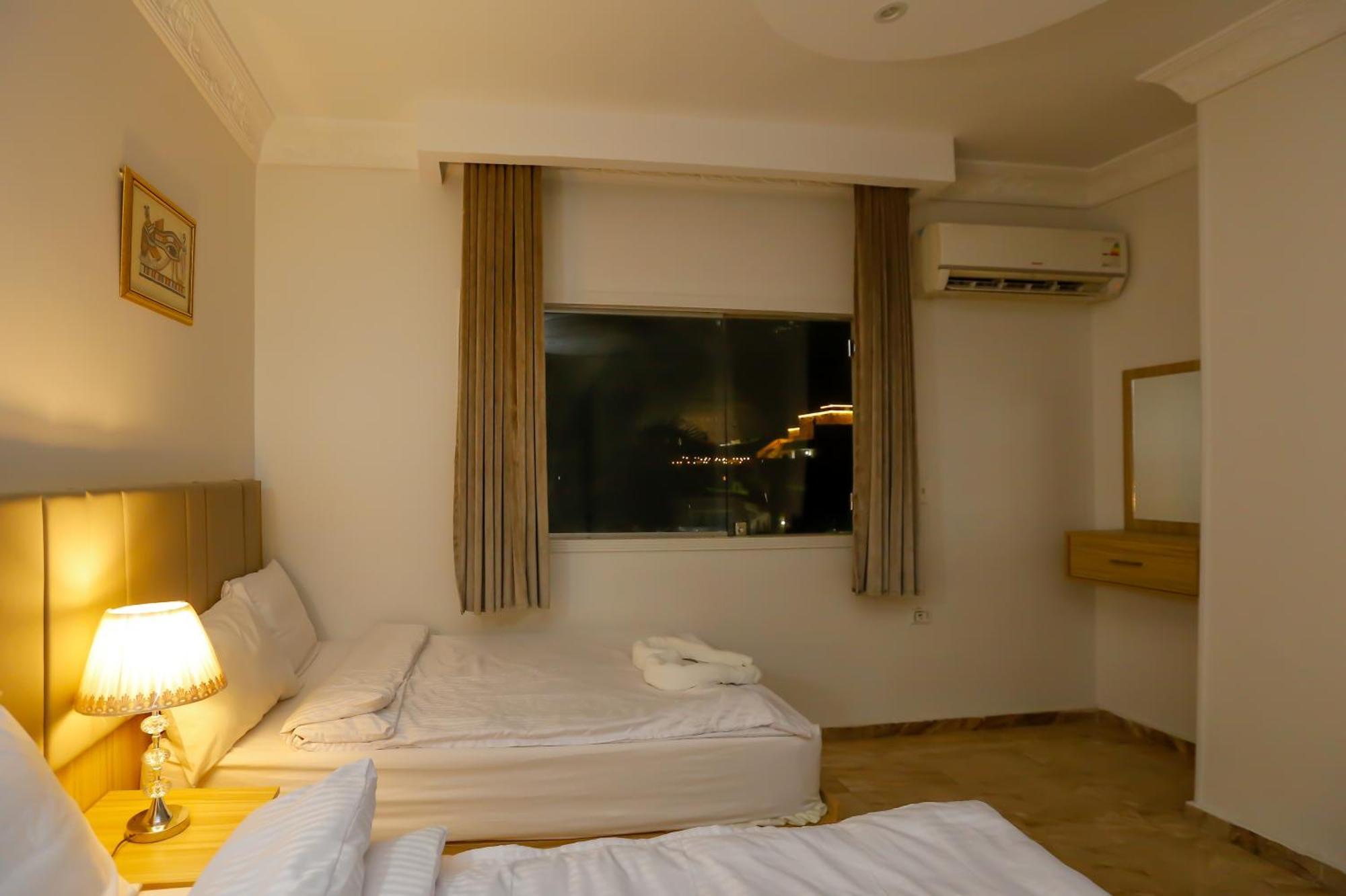 Pyramids Express View Hotel Kafret el-Gabal Eksteriør billede
