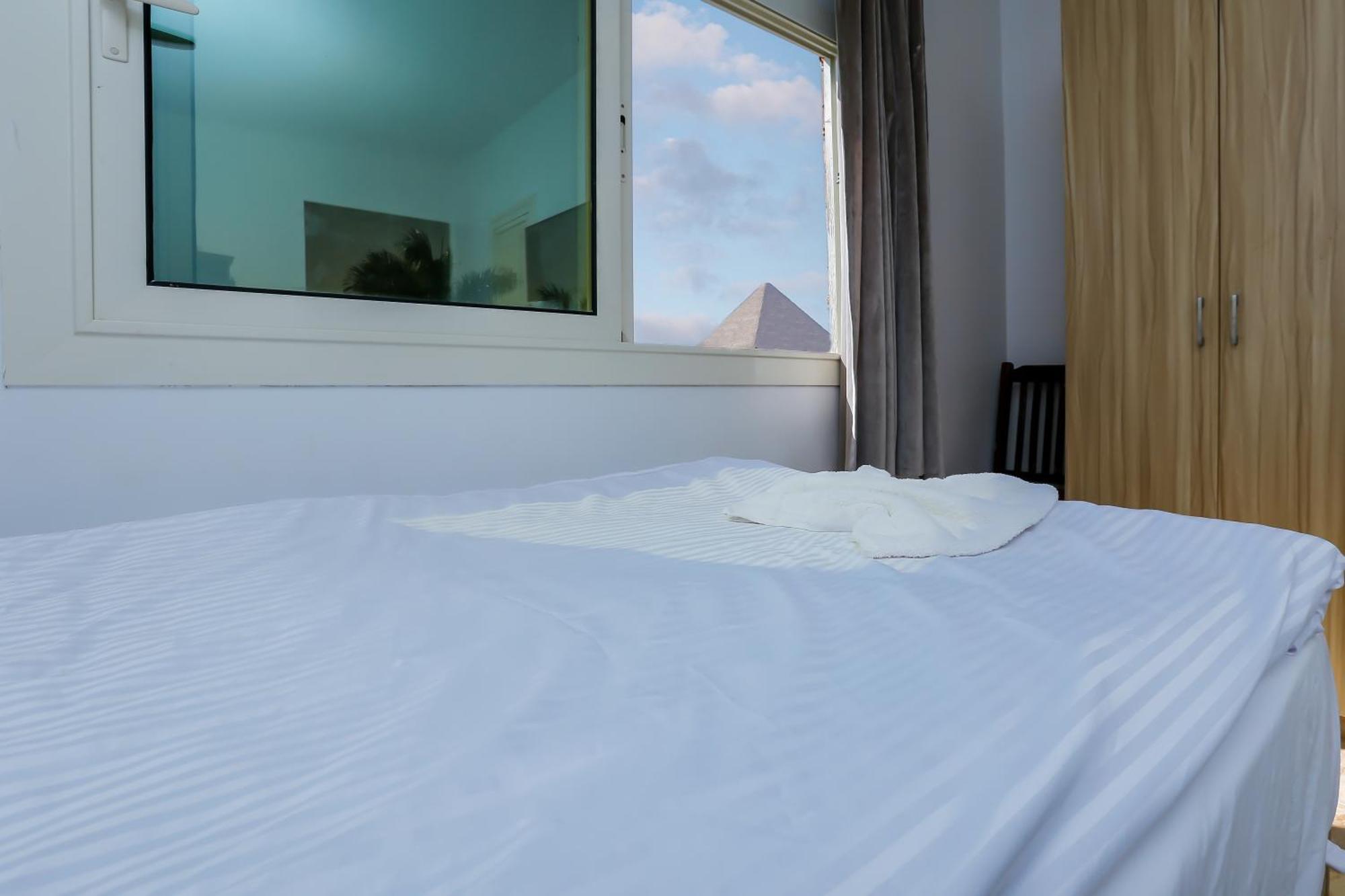 Pyramids Express View Hotel Kafret el-Gabal Eksteriør billede